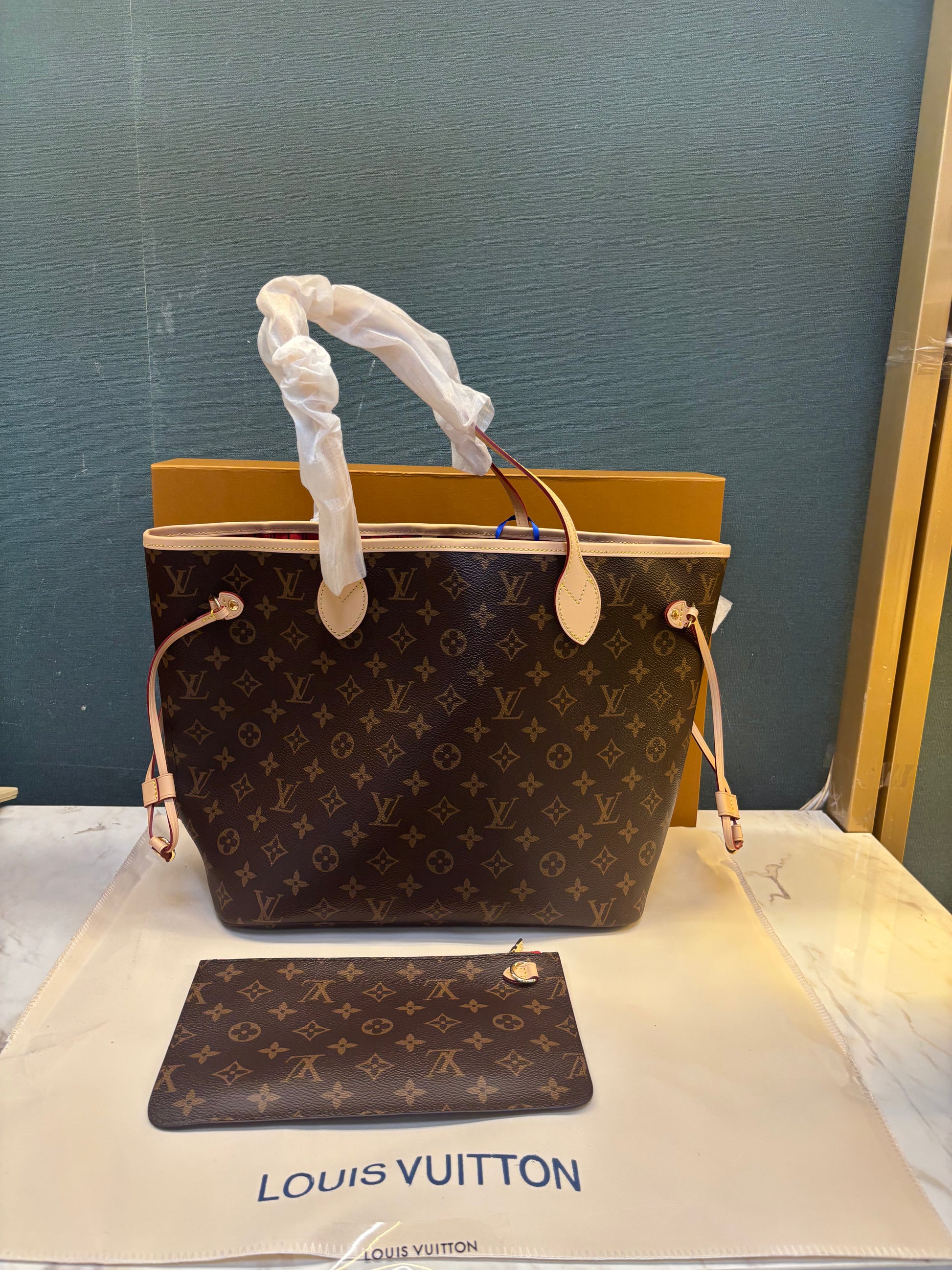 WOMEN HANDBAG