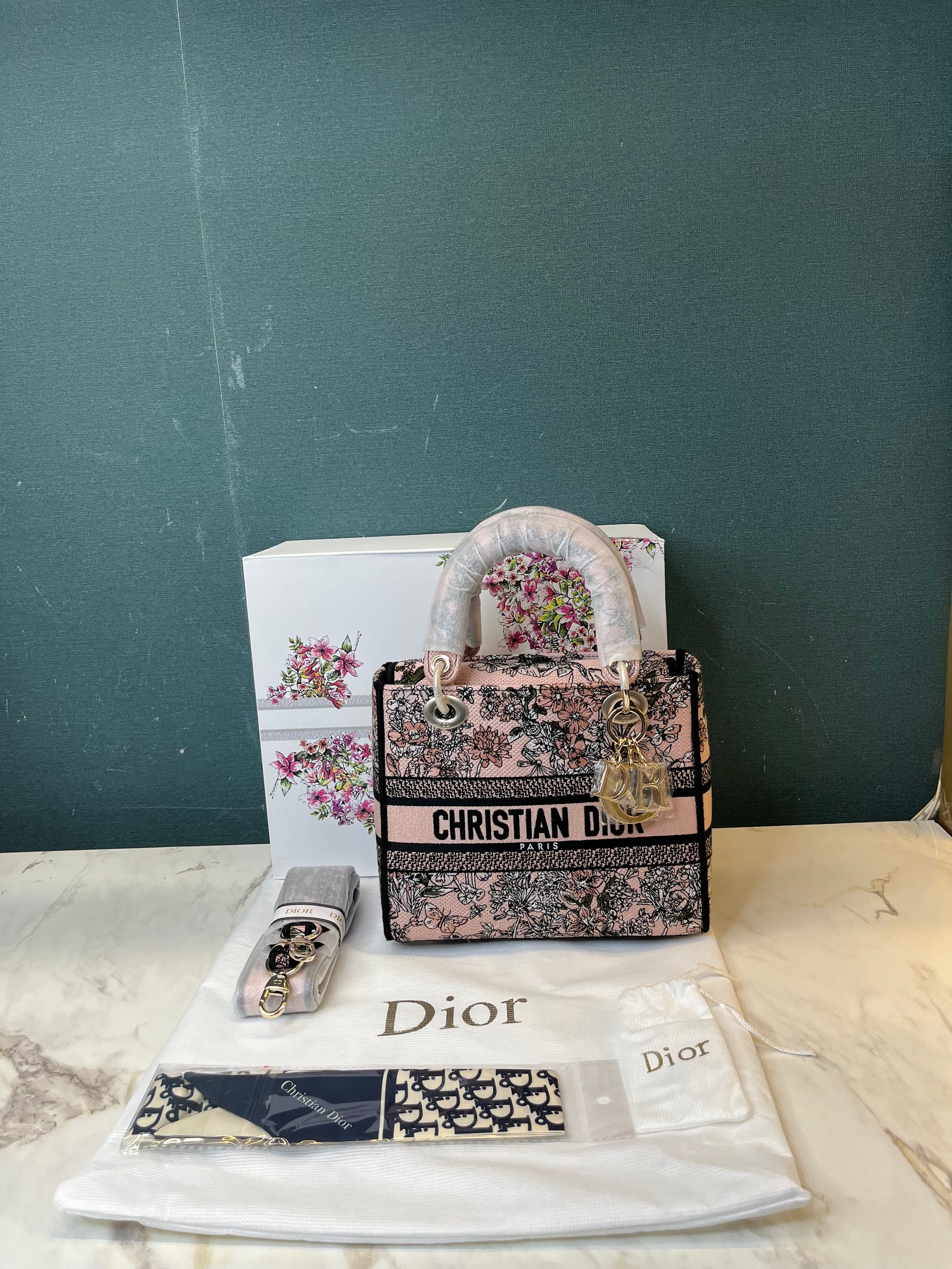 WOMEN HANDBAG