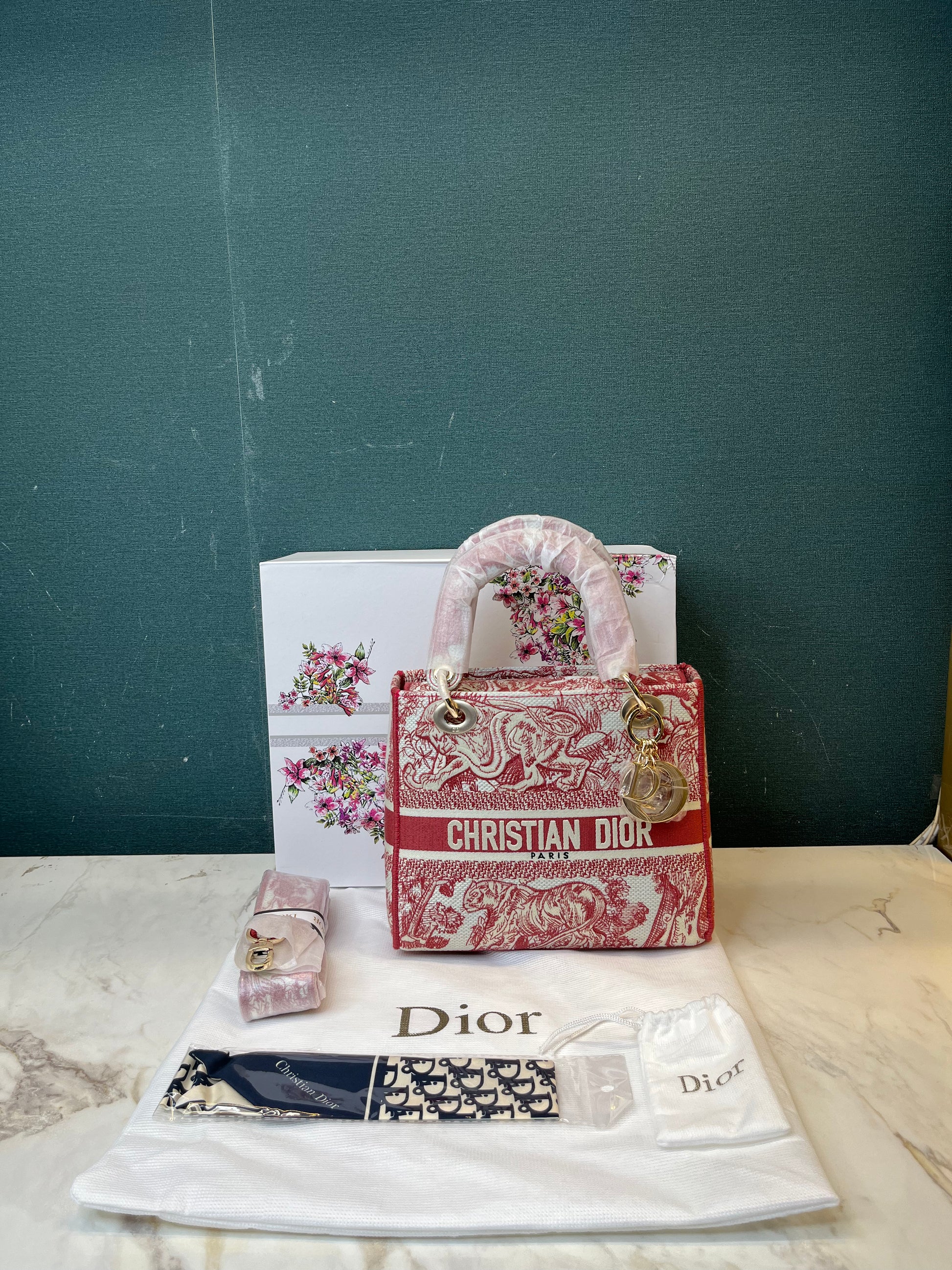 WOMEN HANDBAG