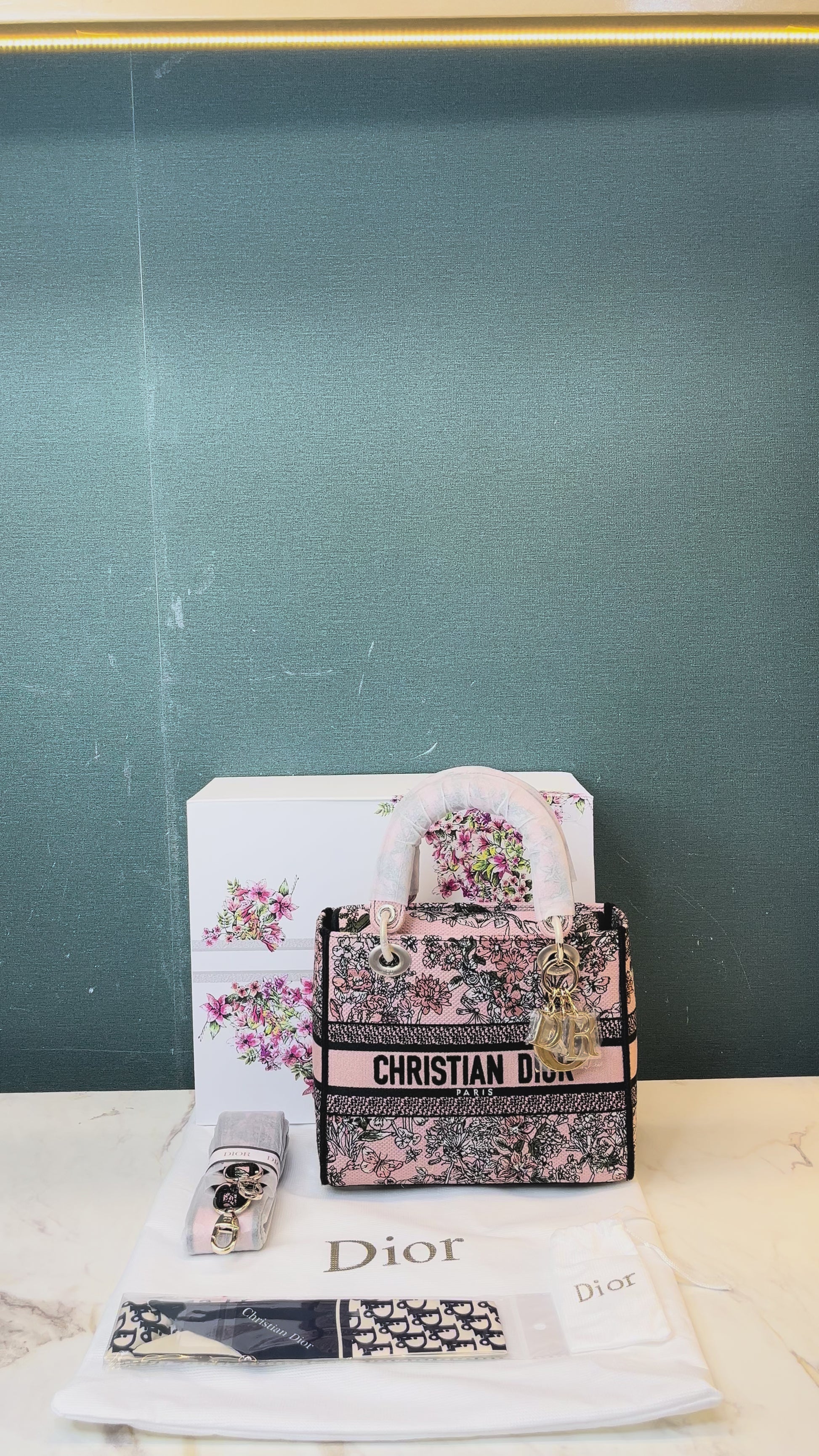 WOMEN HANDBAG
