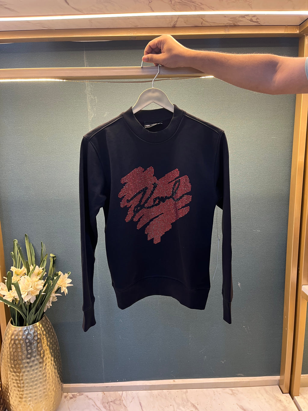 WOMEN SWEATSHIRT