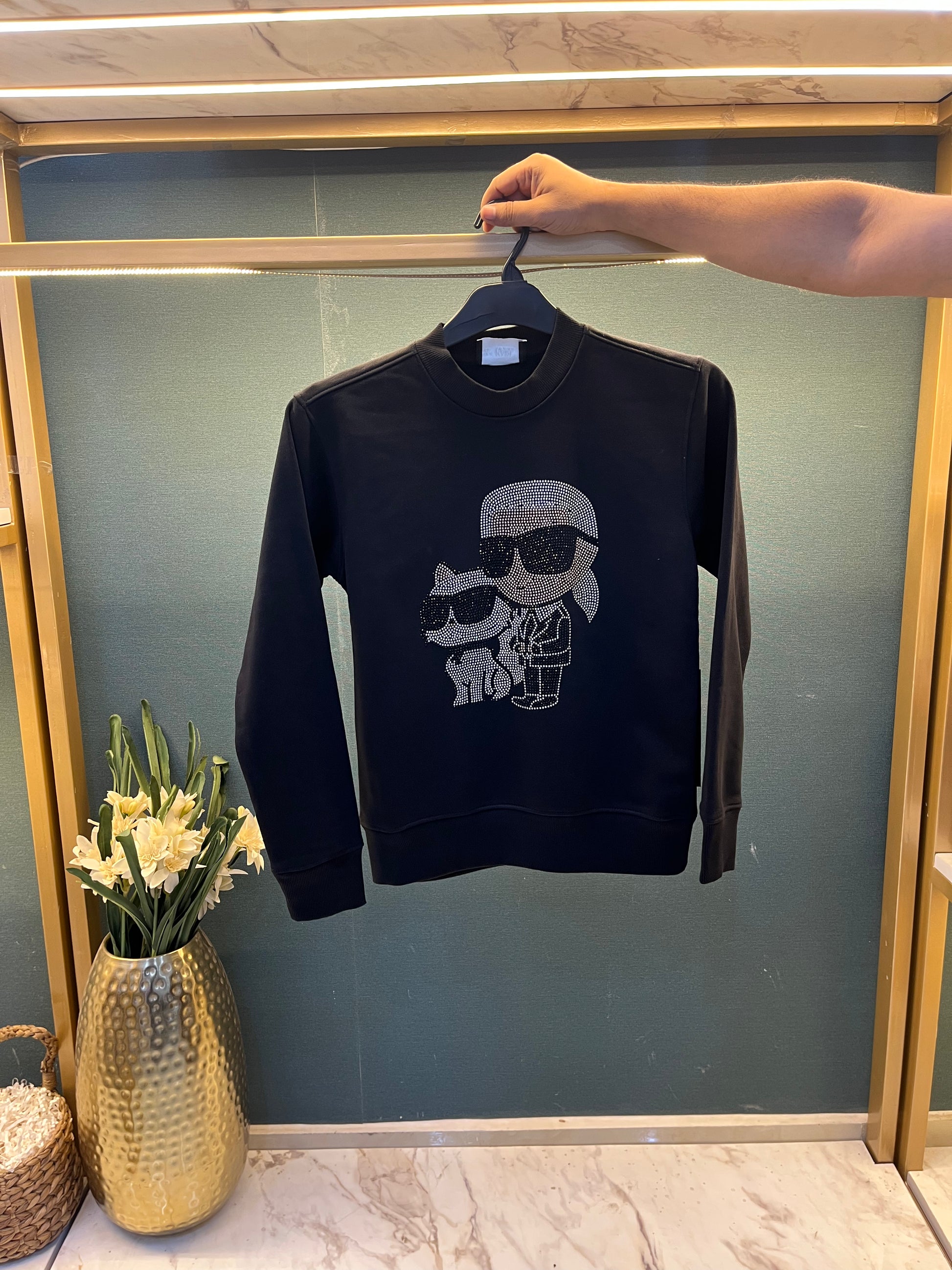 WOMEN SWEATSHIRT