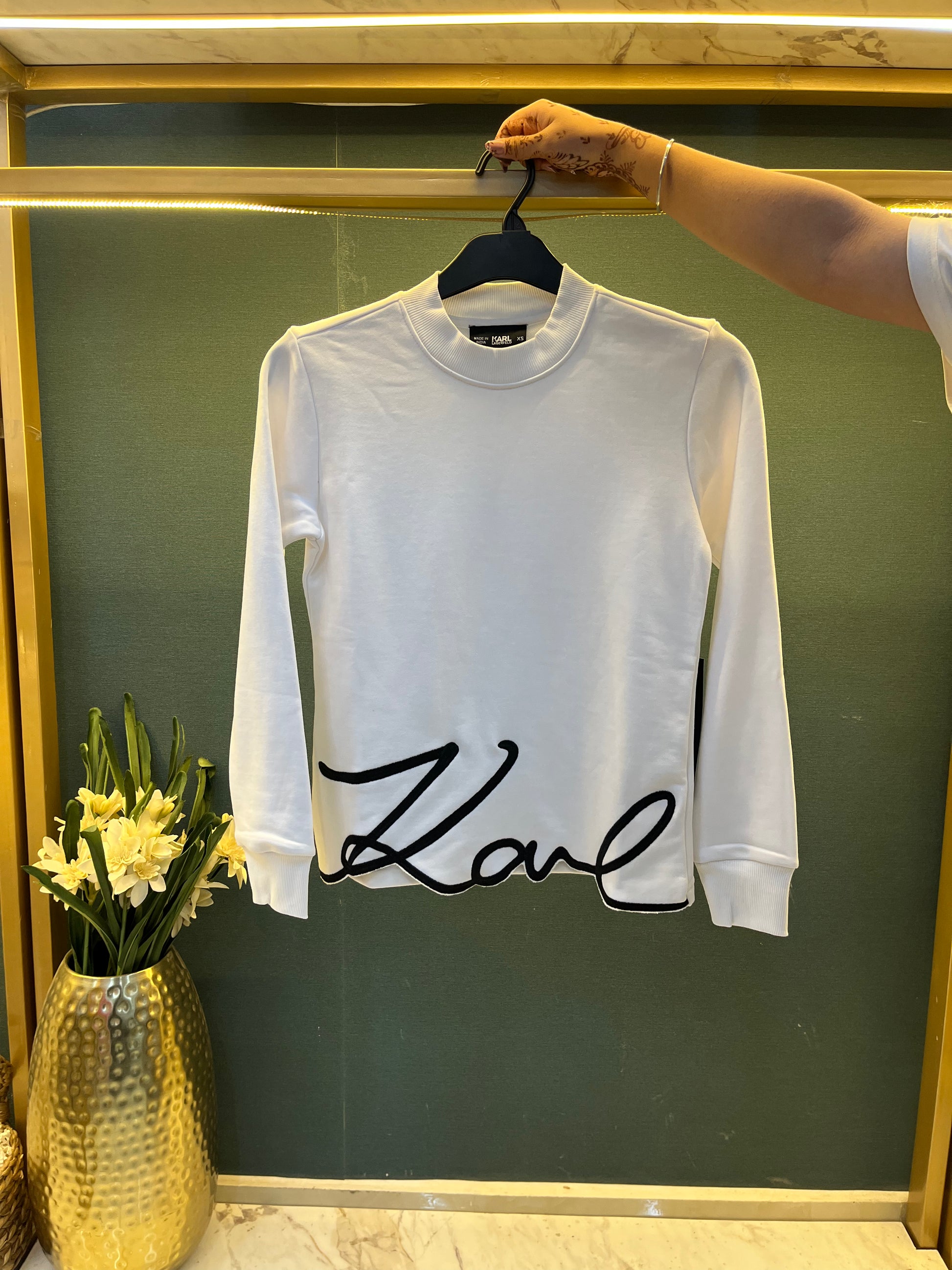 WOMEN SWEATSHIRT