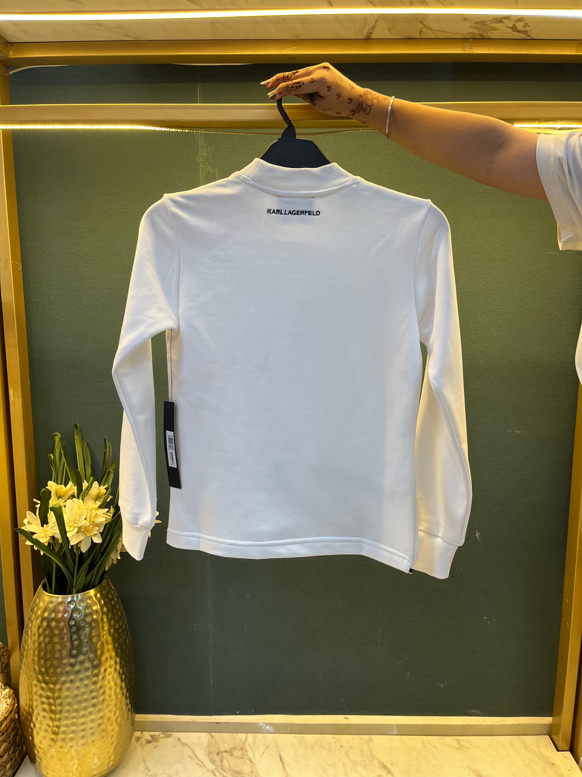 WOMEN SWEATSHIRT