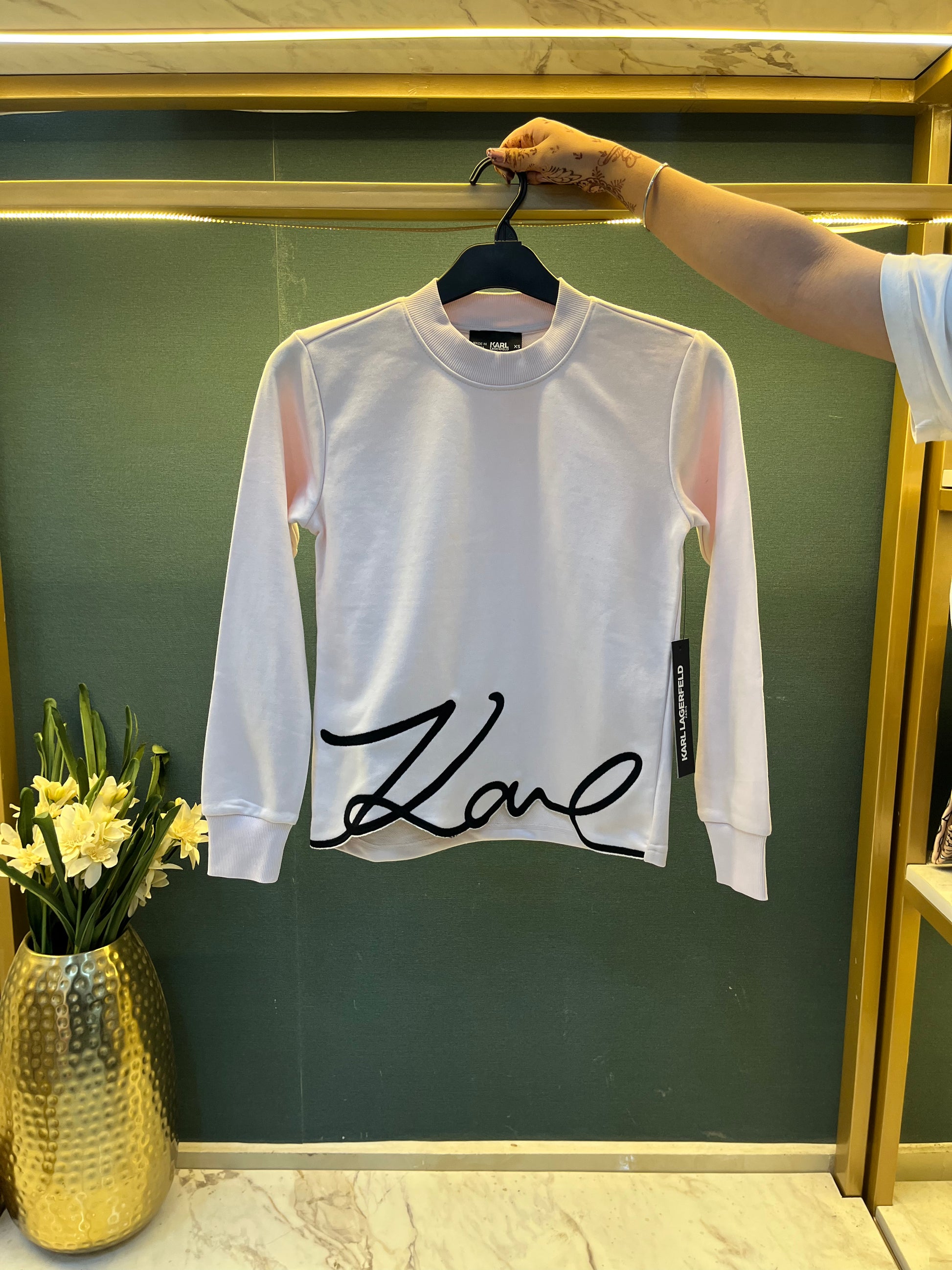 WOMEN SWEATSHIRT