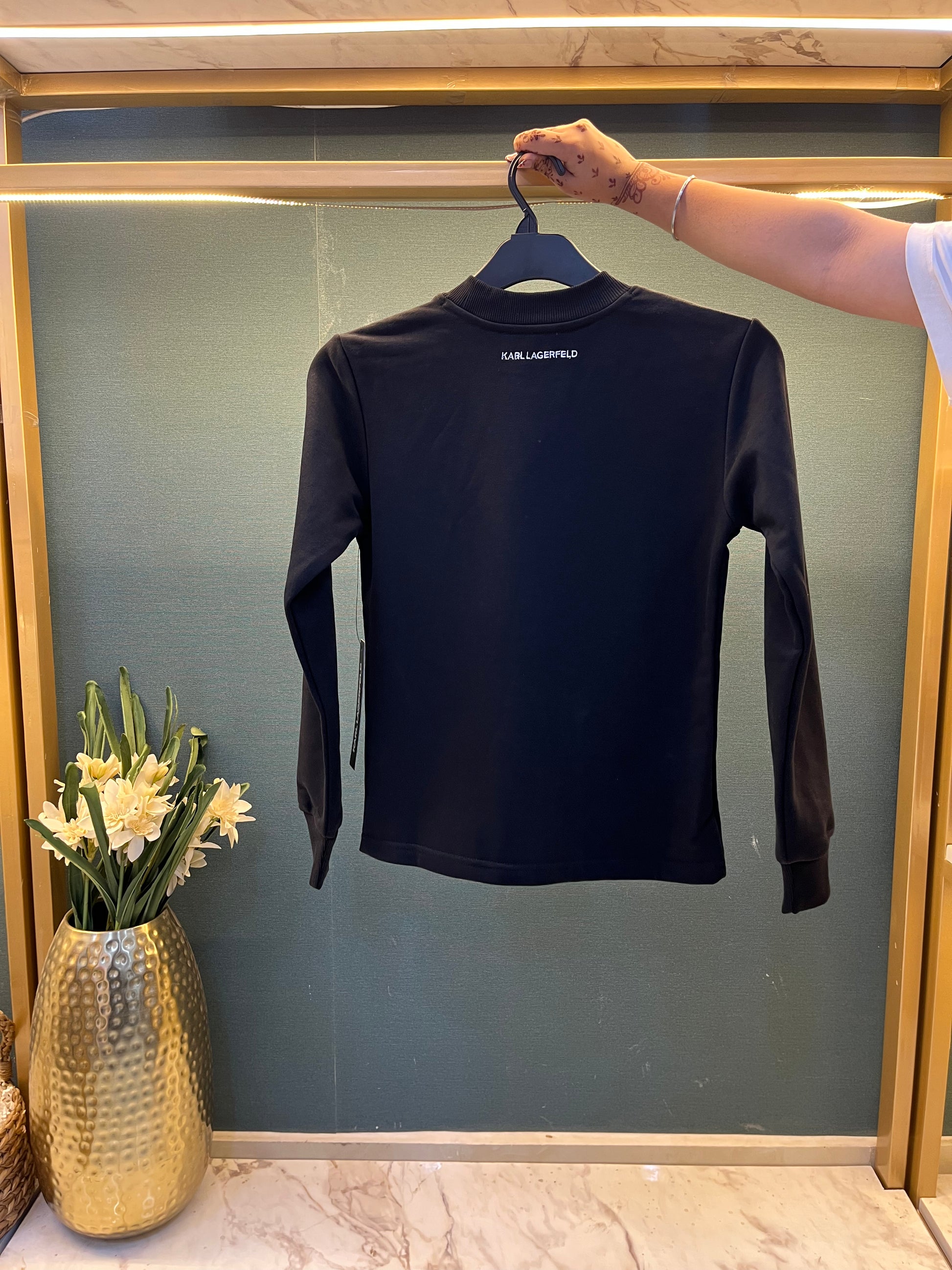 WOMEN SWEATSHIRT