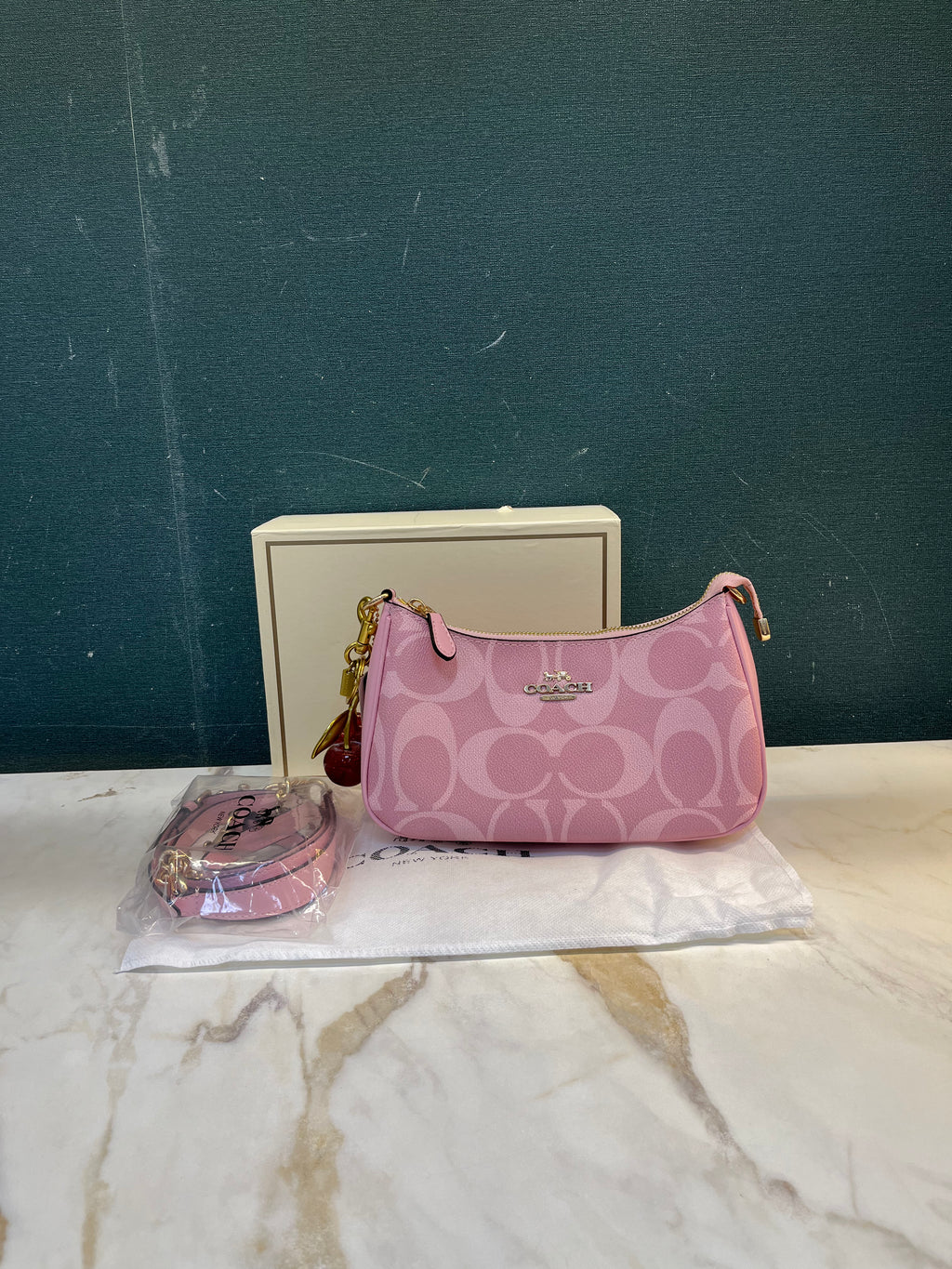 WOMEN'S HANDBAG