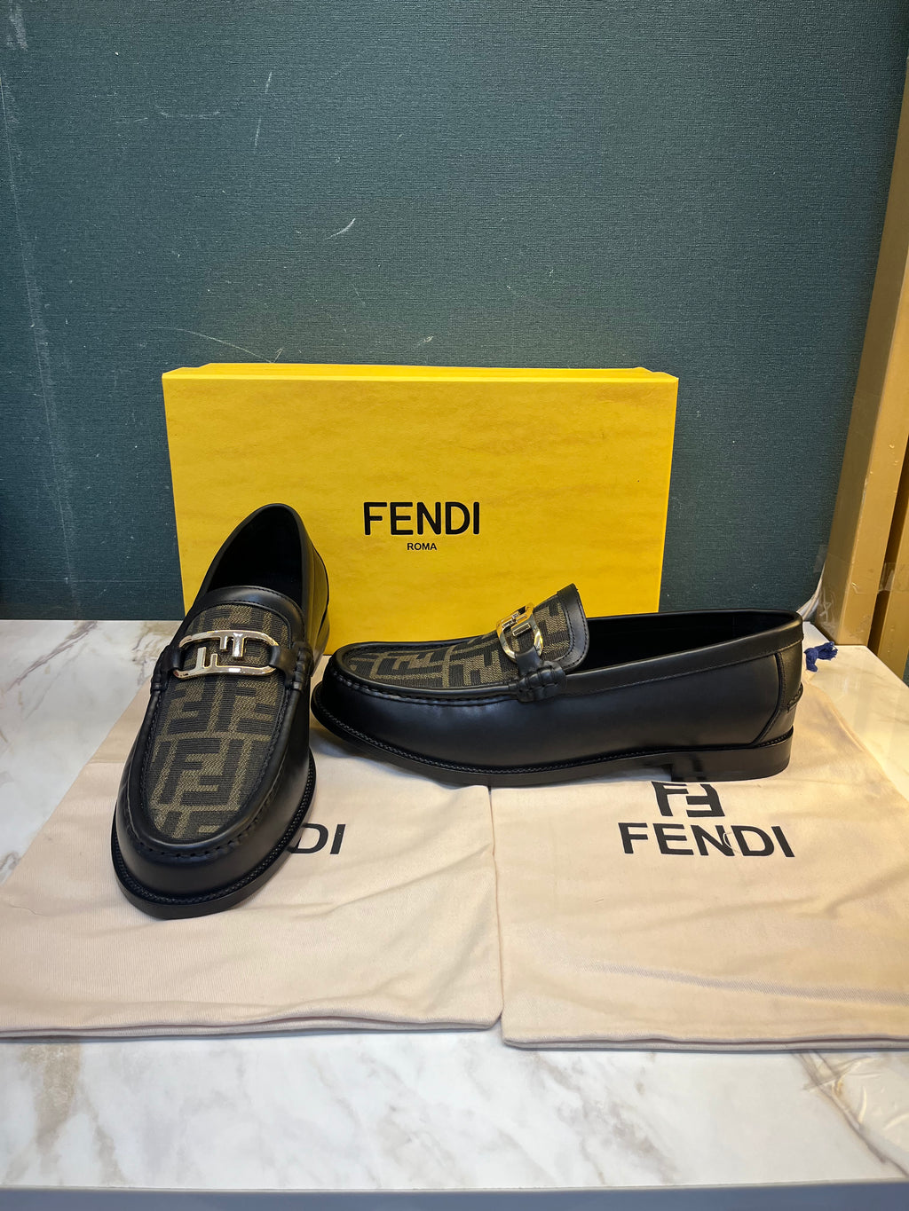 MENS FOOTWEAR