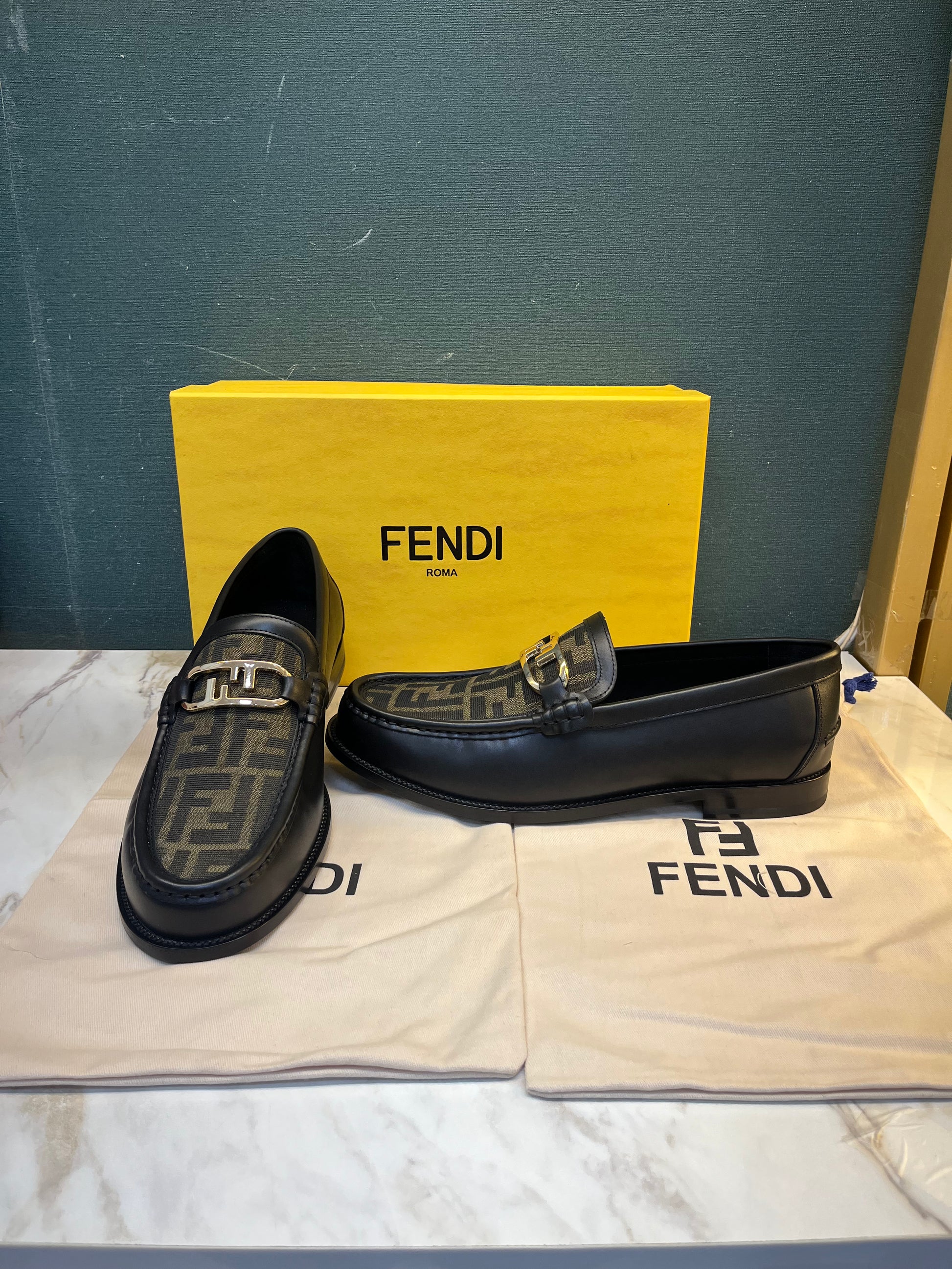 MENS FOOTWEAR