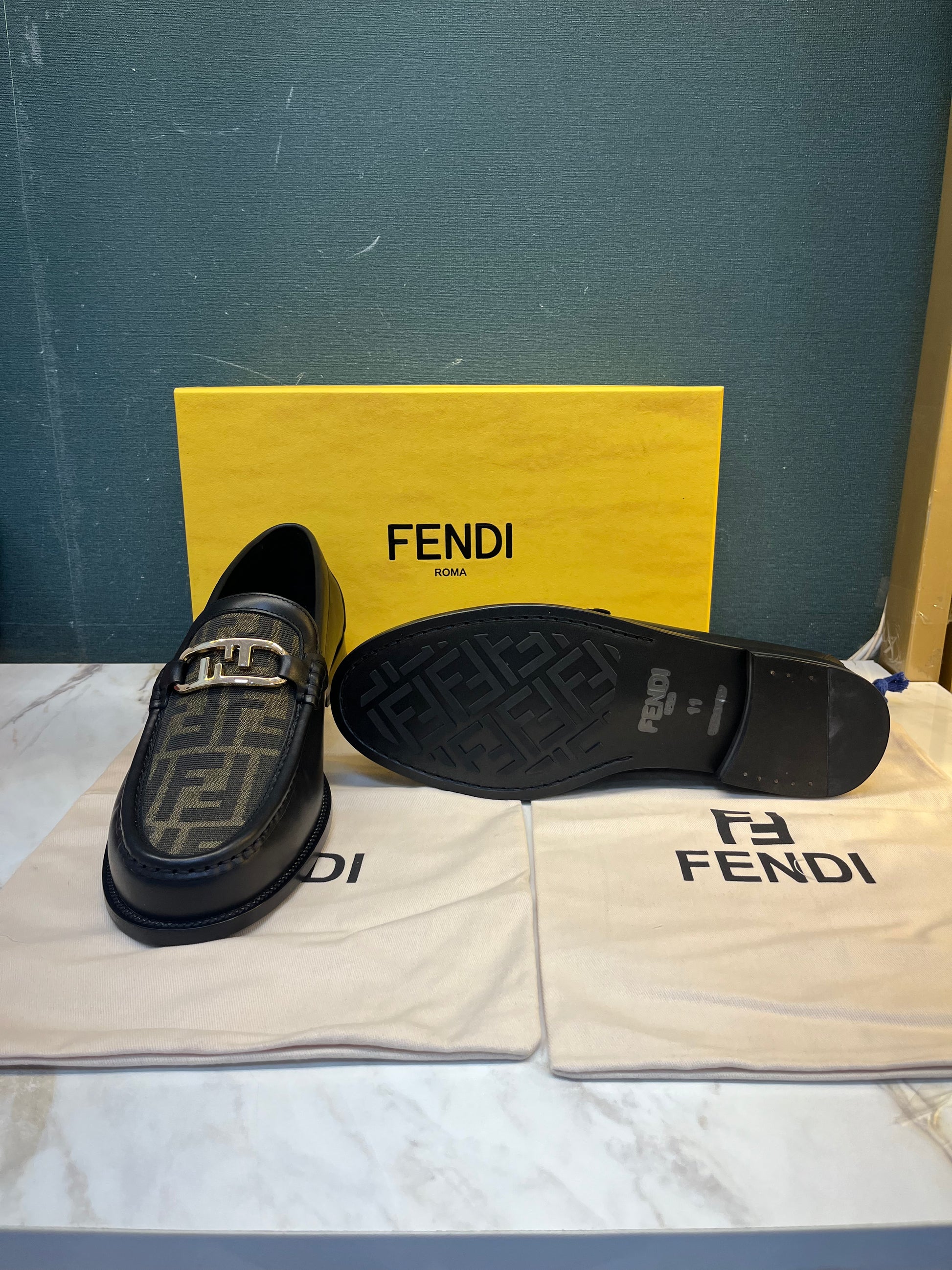 MENS FOOTWEAR