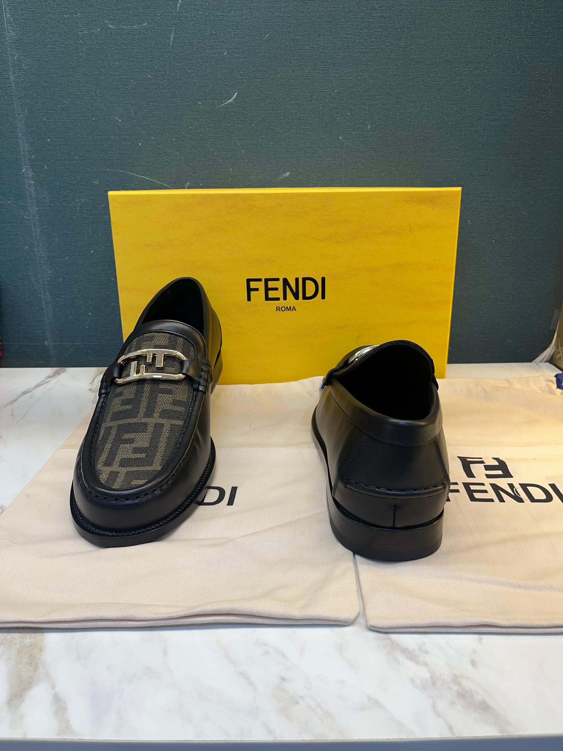 MENS FOOTWEAR