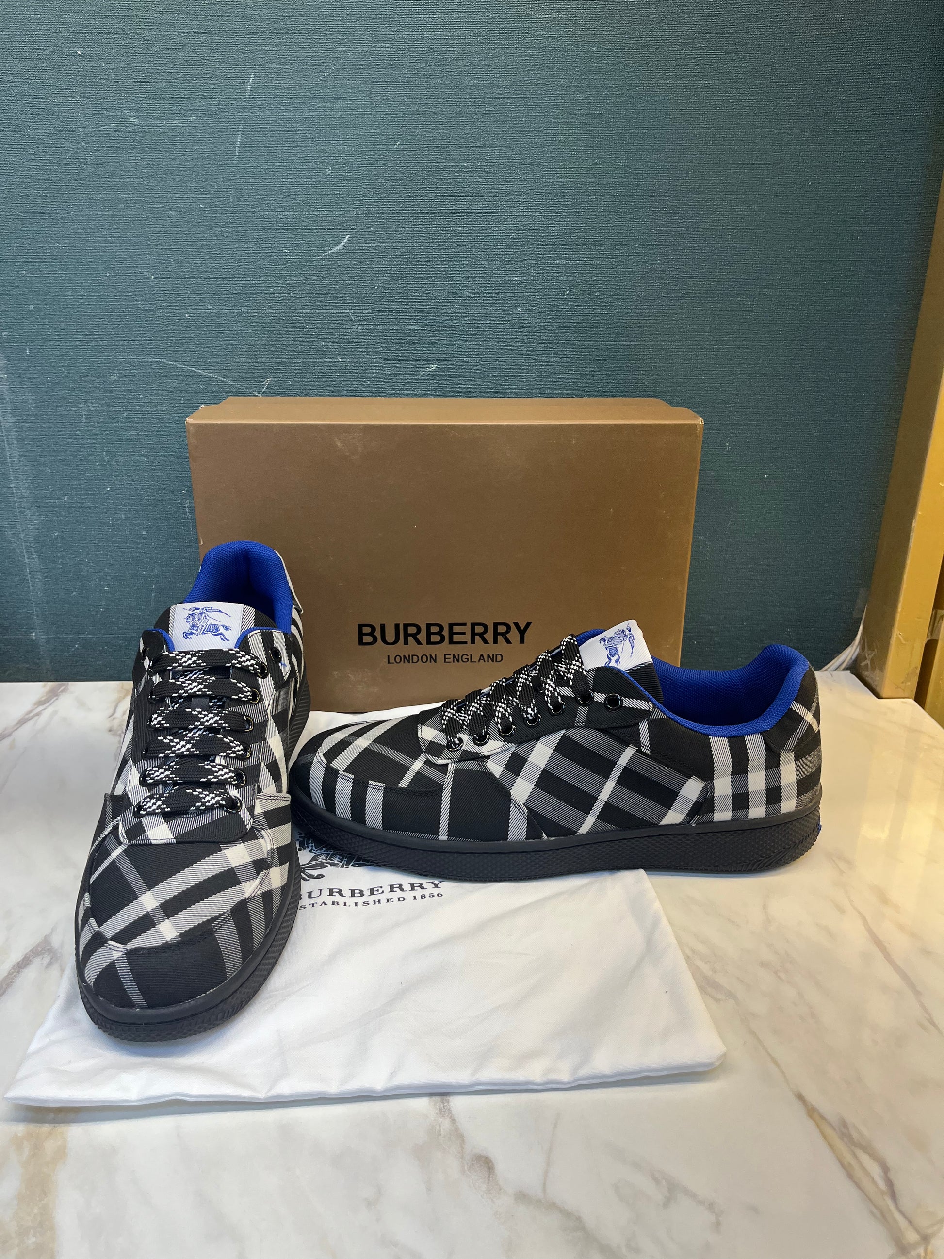 MENS FOOTWEAR