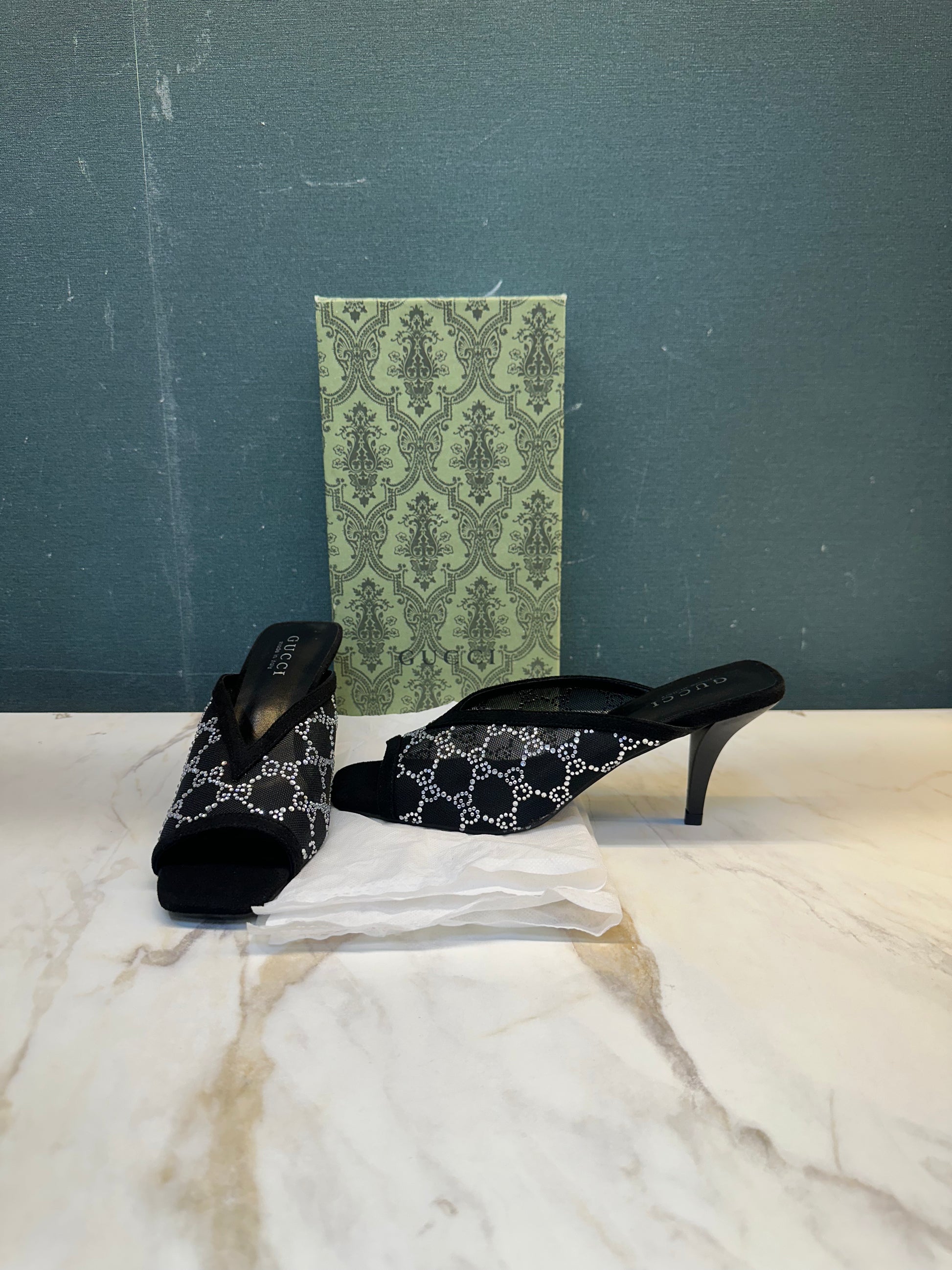 WOMEN FOOTWEAR