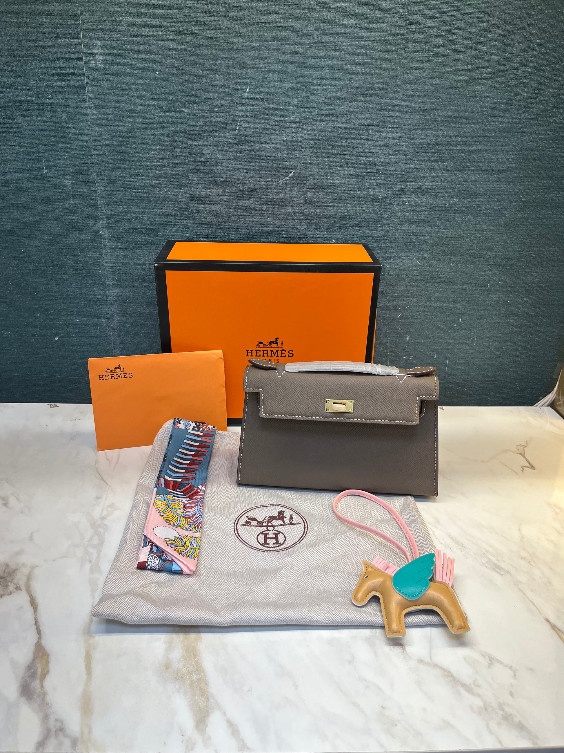 WOMEN HANDBAG