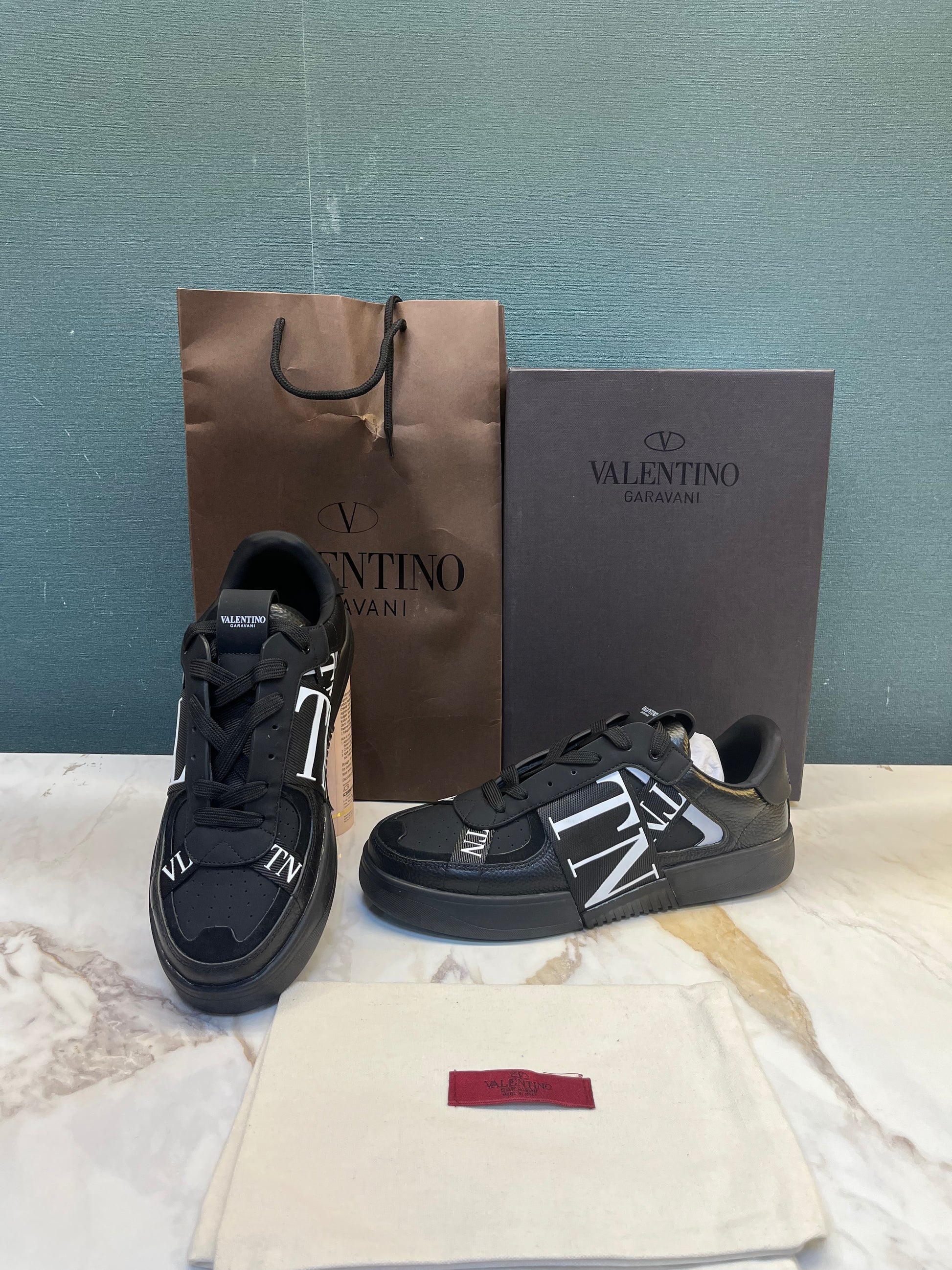 SHOES