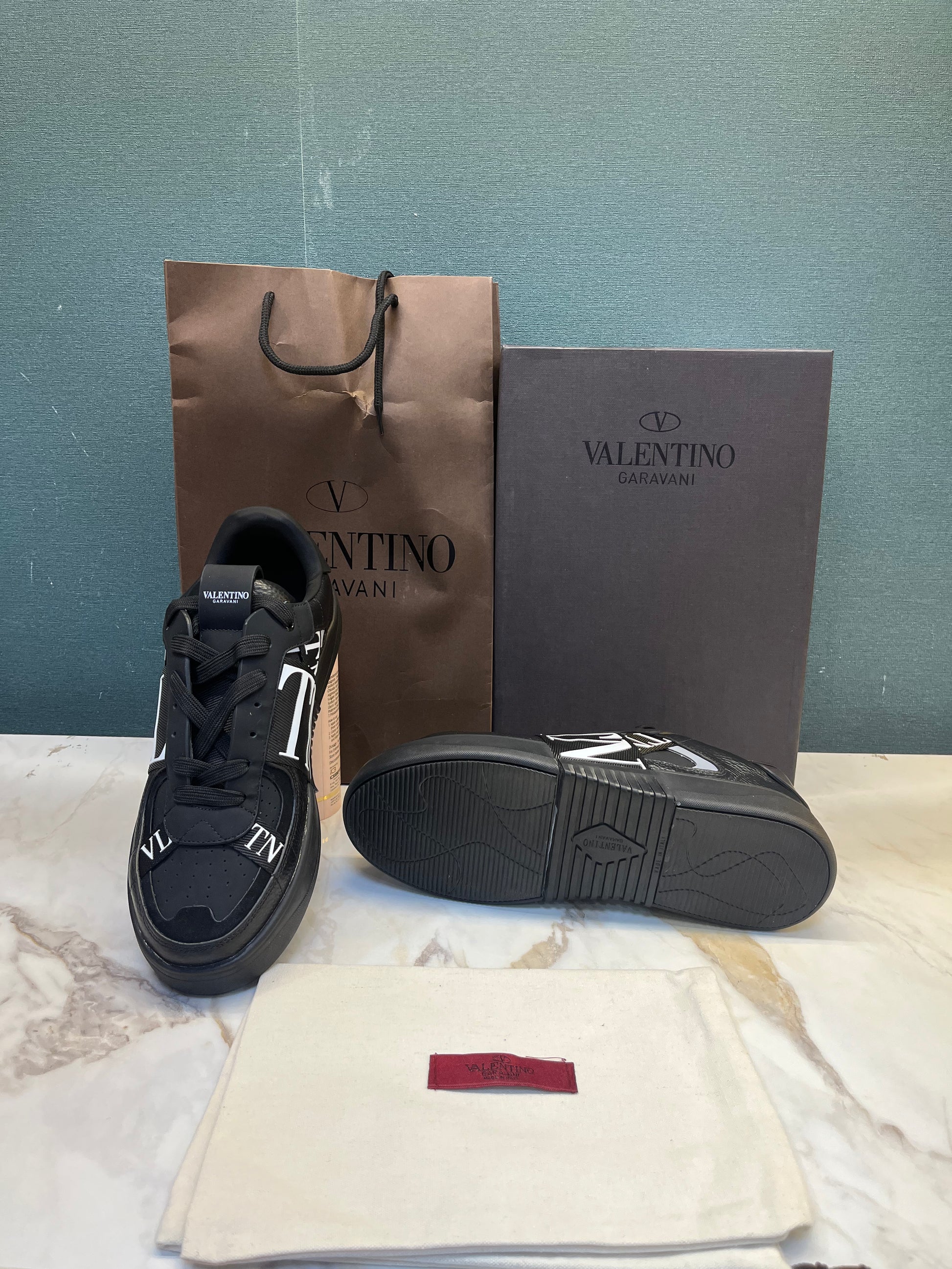 SHOES
