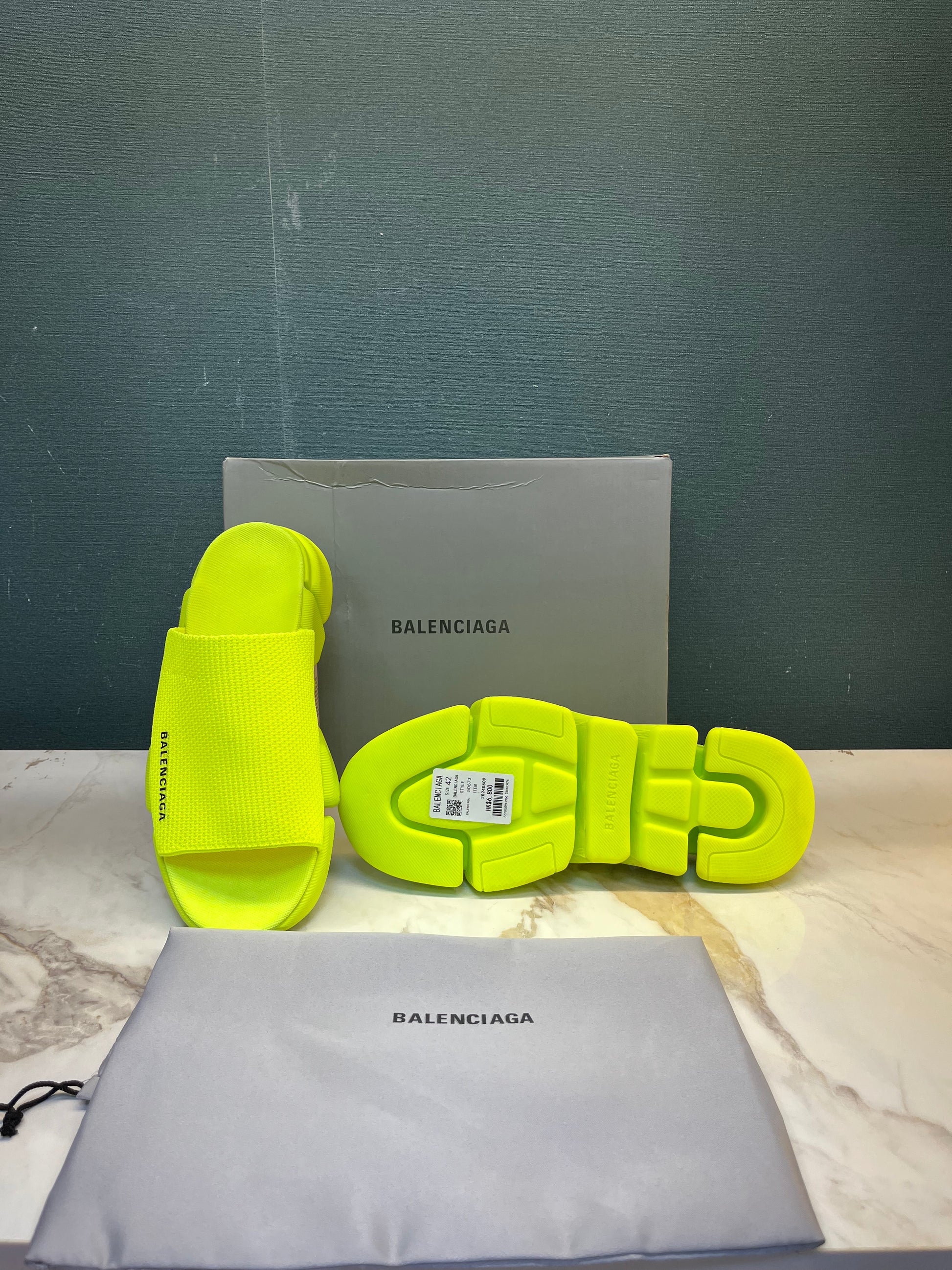 slippers