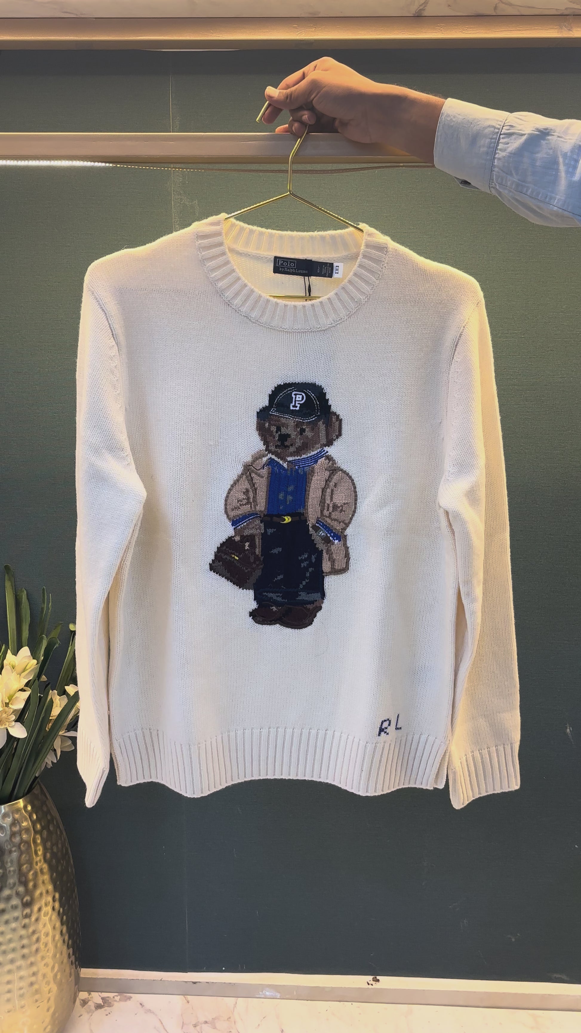 WOMEN SWEATER