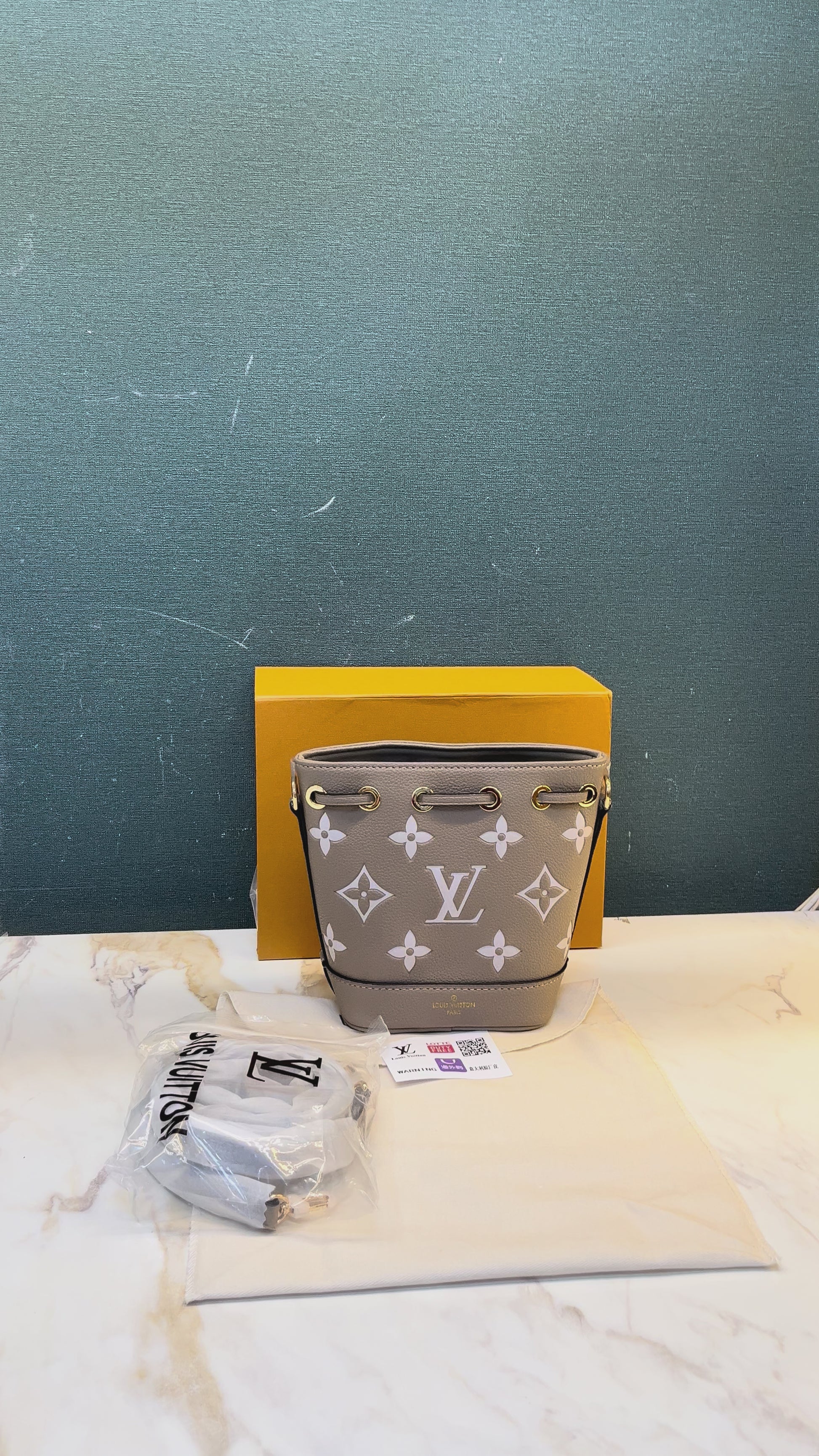 WOMENS HANDBAG