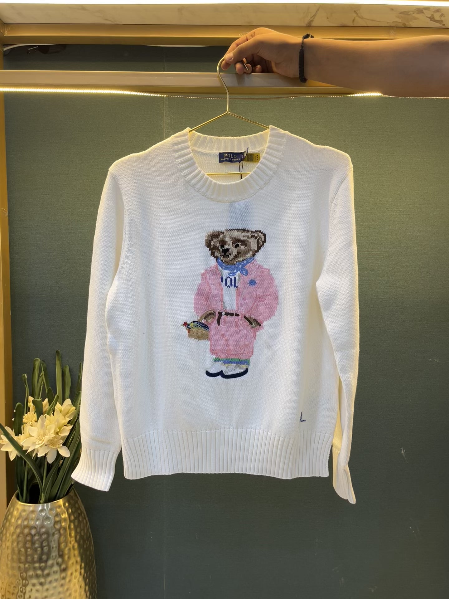 WOMENS SWEATER