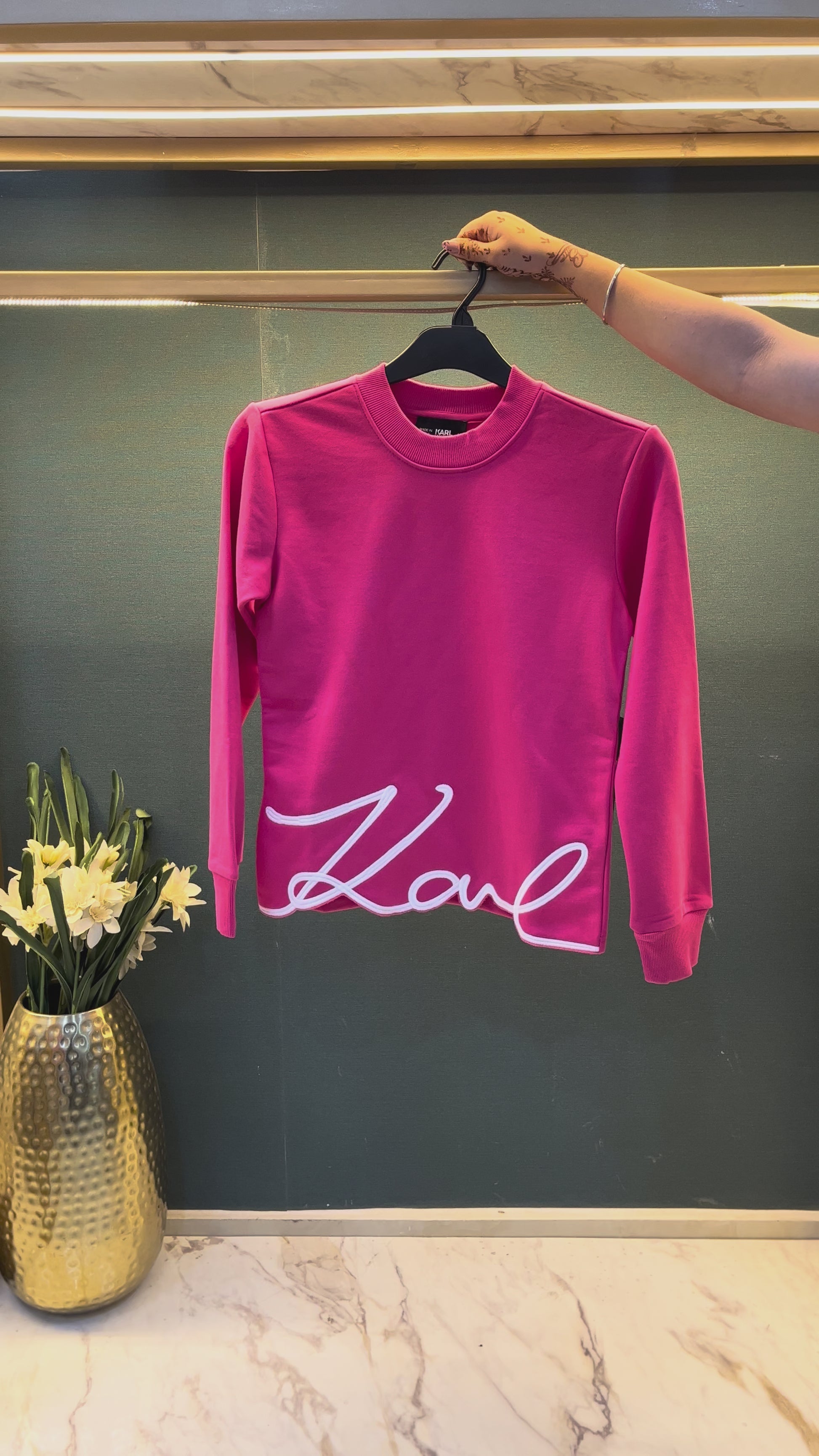 WOMEN SWEATSHIRT