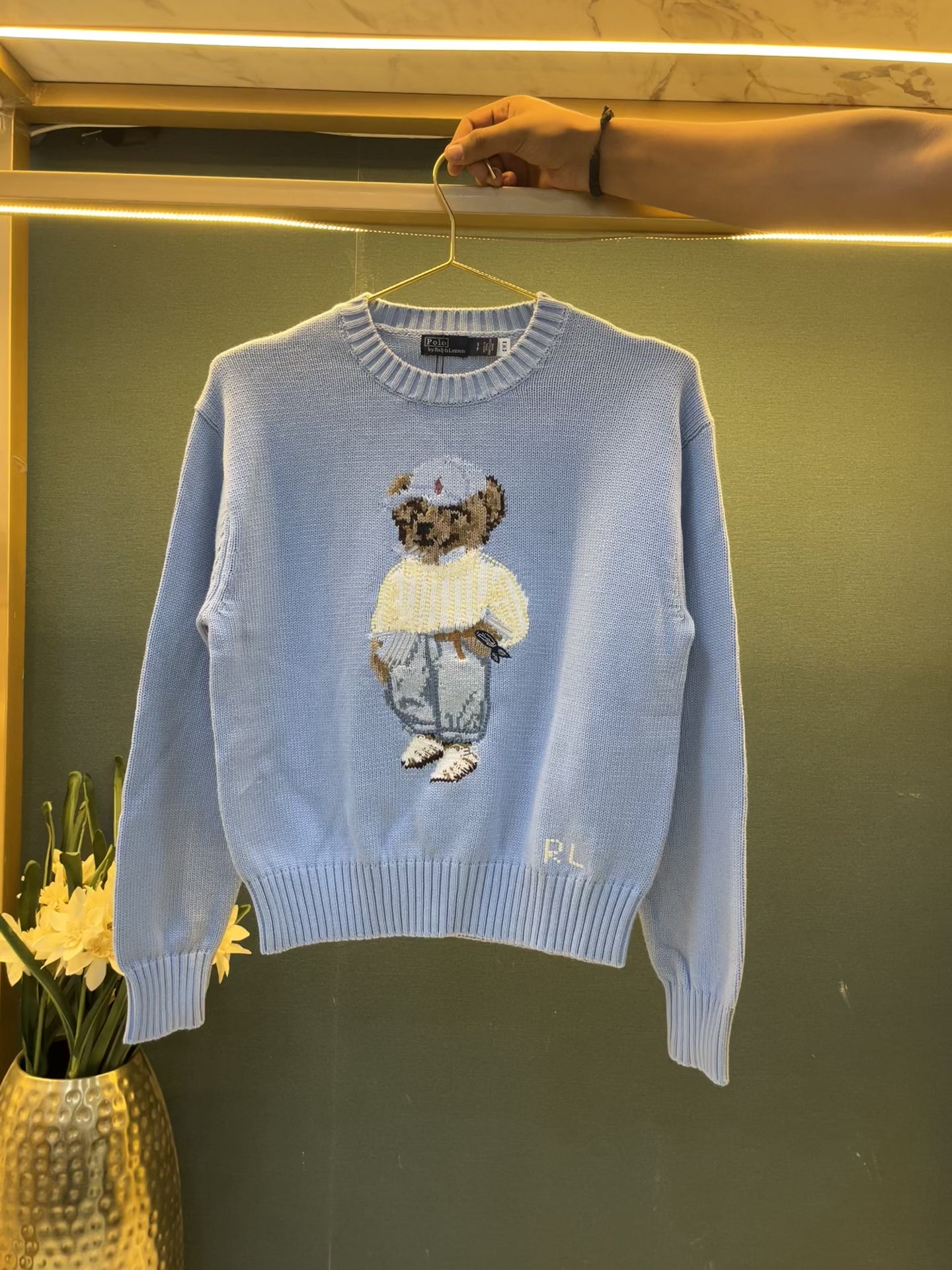 WOMENS SWEATER