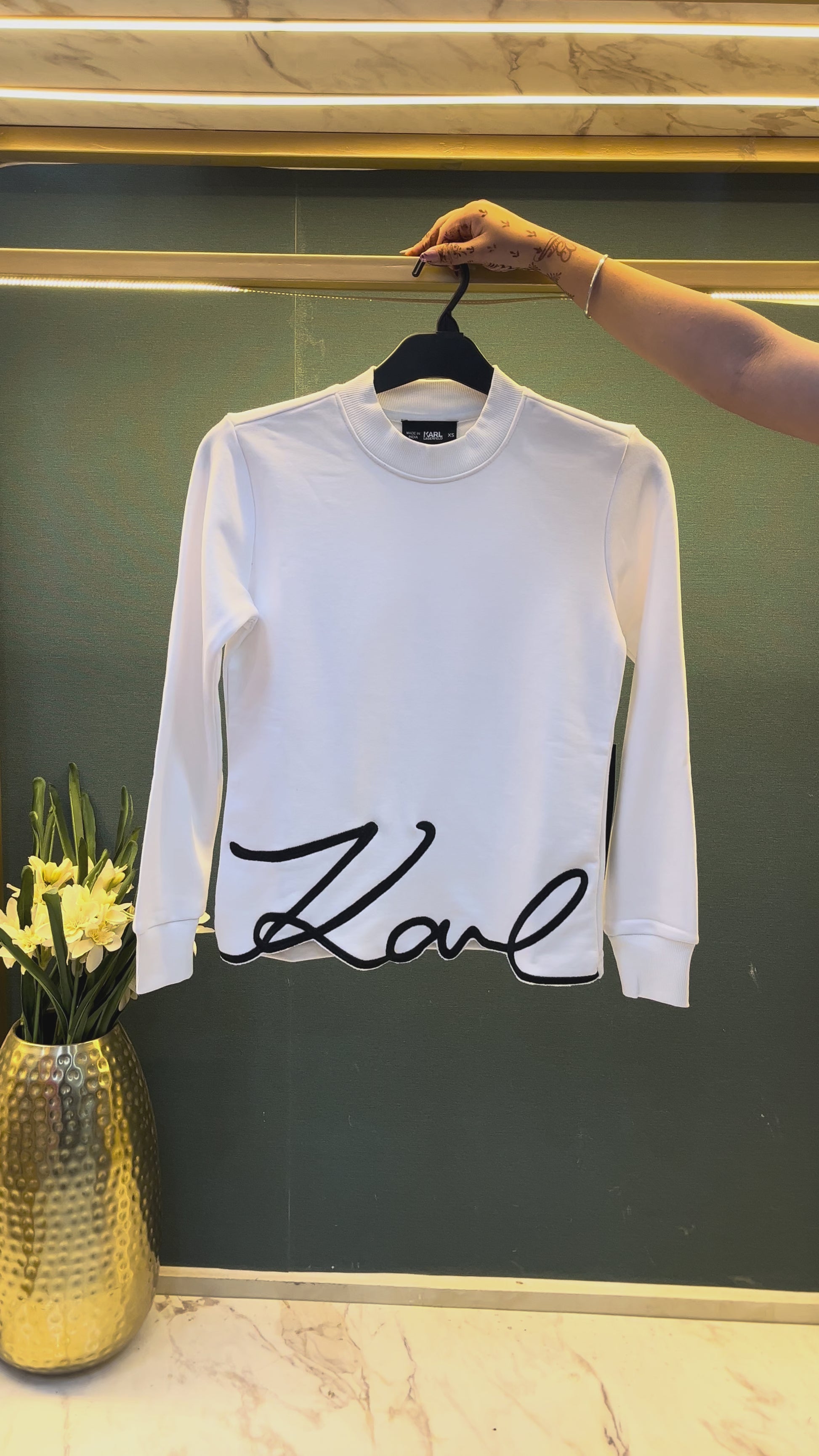 WOMEN SWEATSHIRT