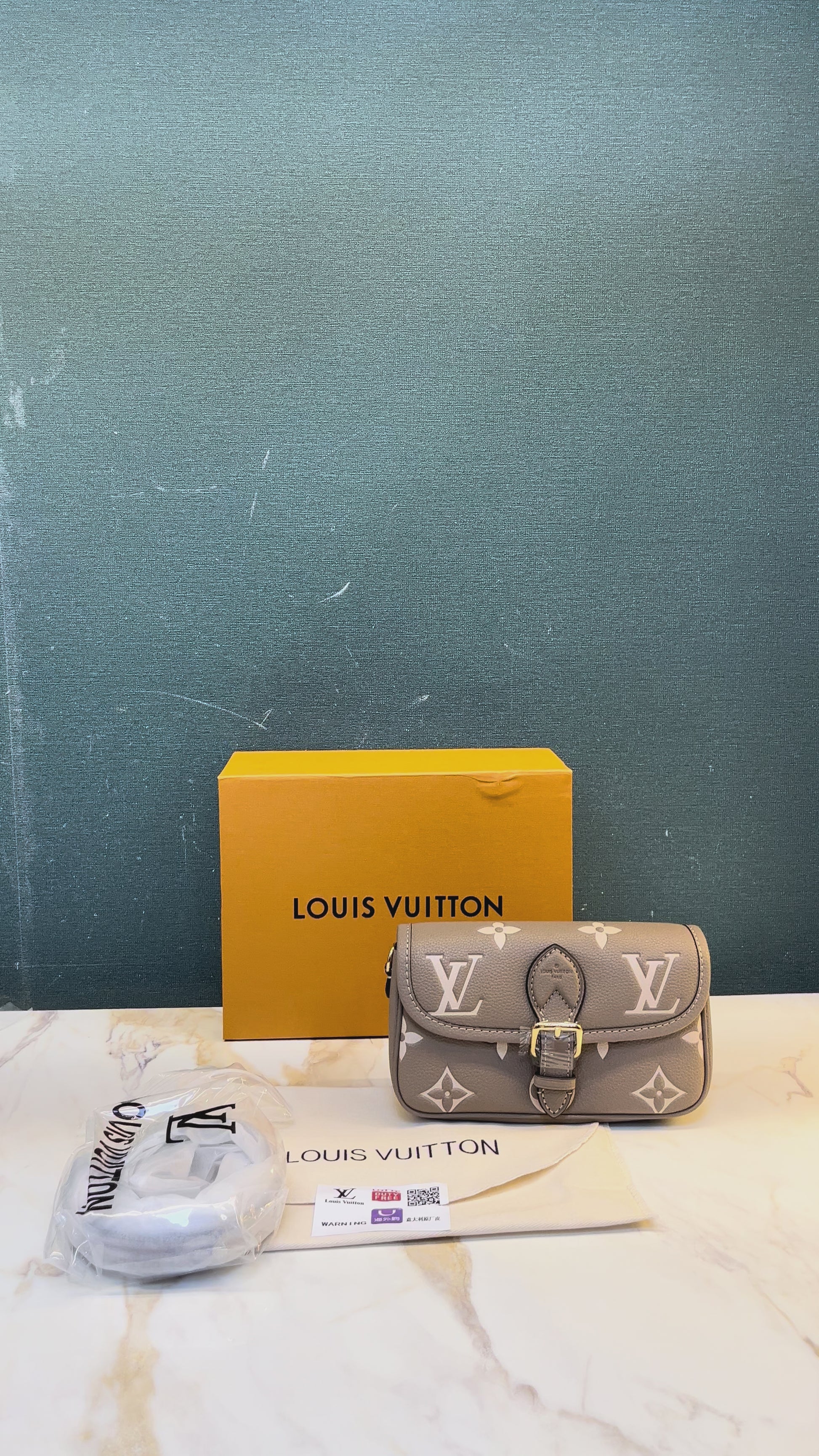 WOMENS HANDBAG