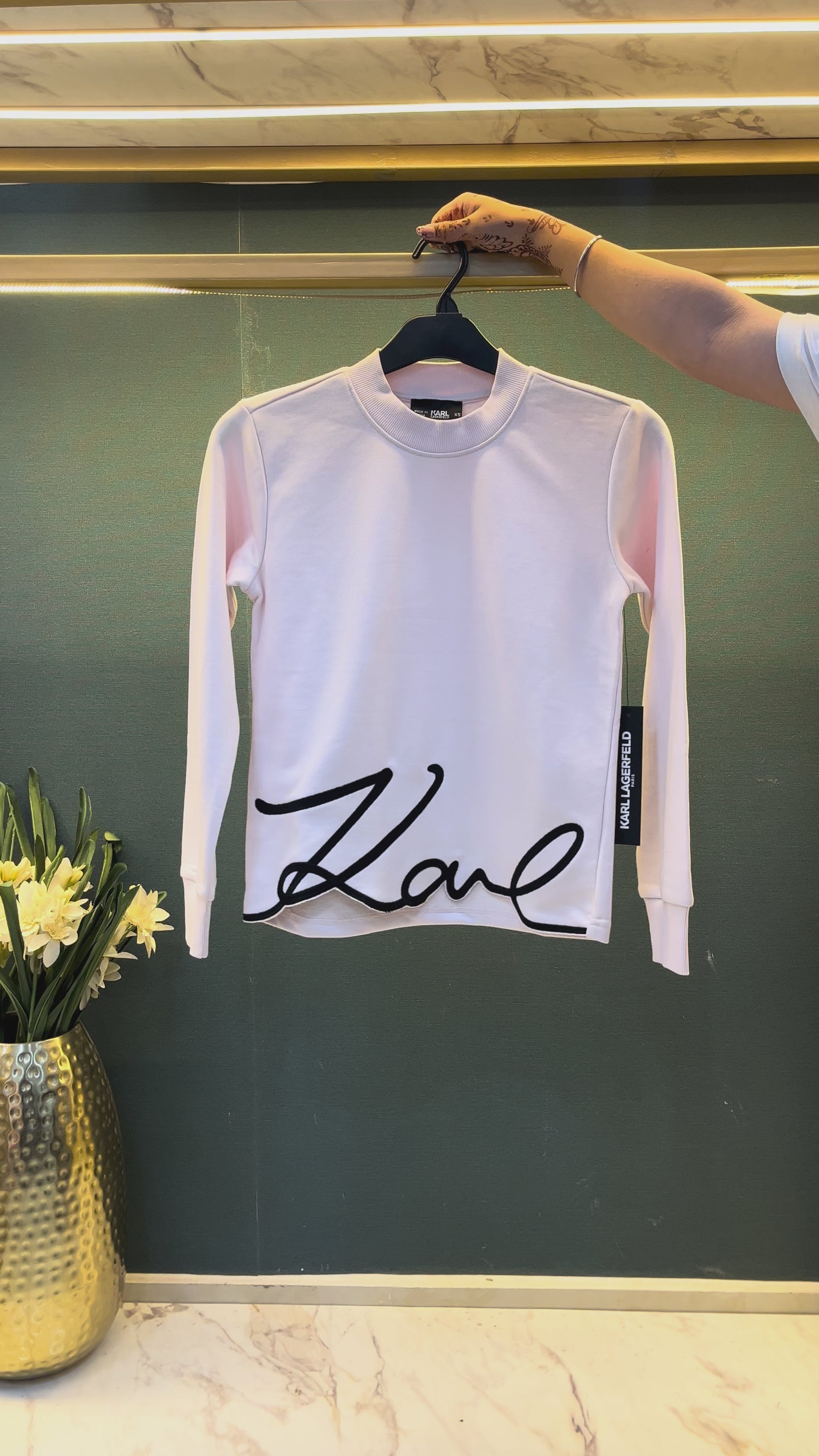 WOMEN SWEATSHIRT